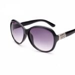 Elegant Women's Oval Sunglasses